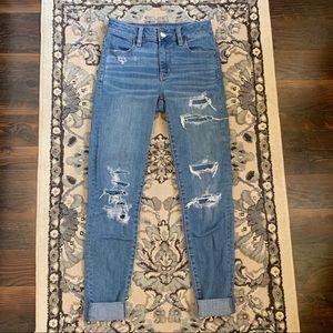 AEO medium wash ripped skinny jeans